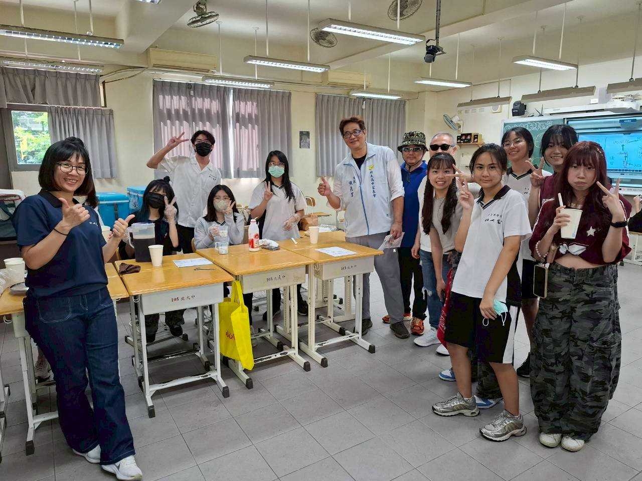 1141108 校慶活動圖片